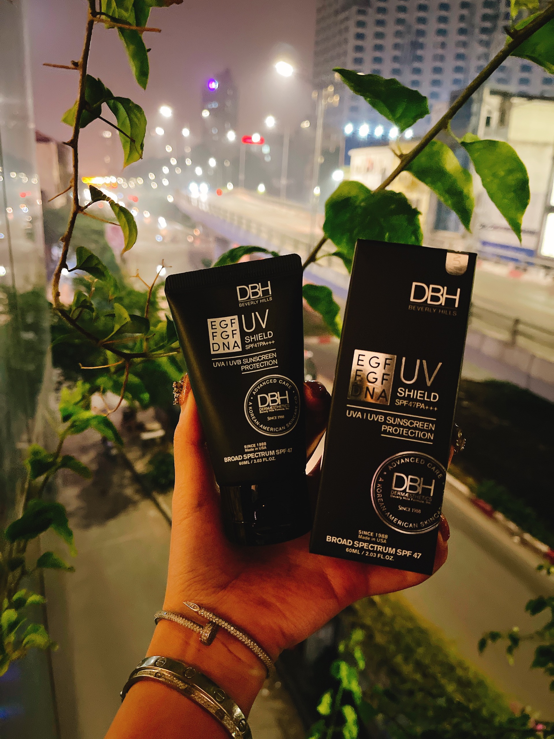 Kem chống nắng DBH 60ml Fullbox ( Bản Mỹ có EGF - FGF - DNA )