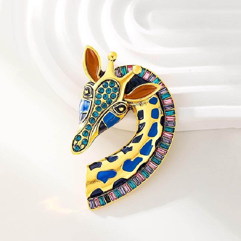 Colorful Giraffe Animal Rhinestones Giraffe Brooch Vintage Accessories Pins Enamel Pin