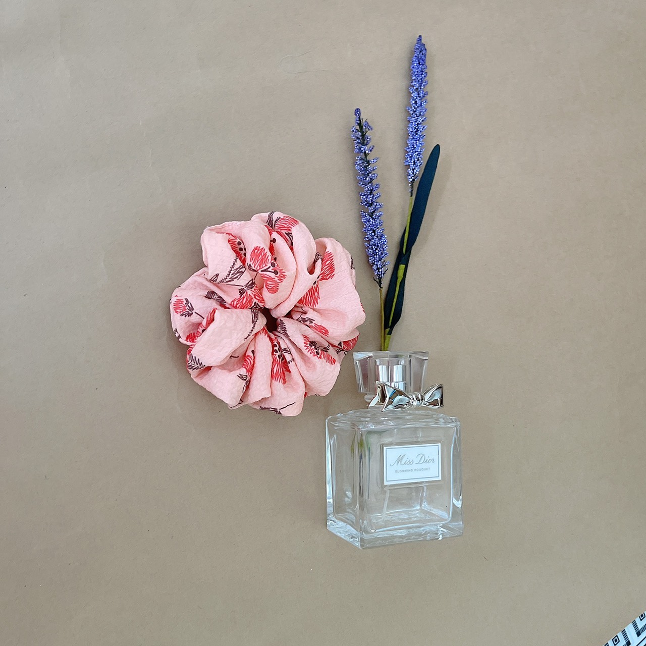 Scrunchies - Đồ cột tóc hoa cam