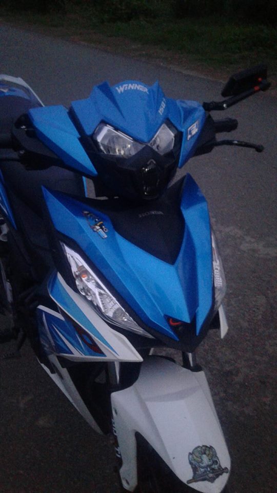 ốp mặt nạ đèn dành cho xe  winner.