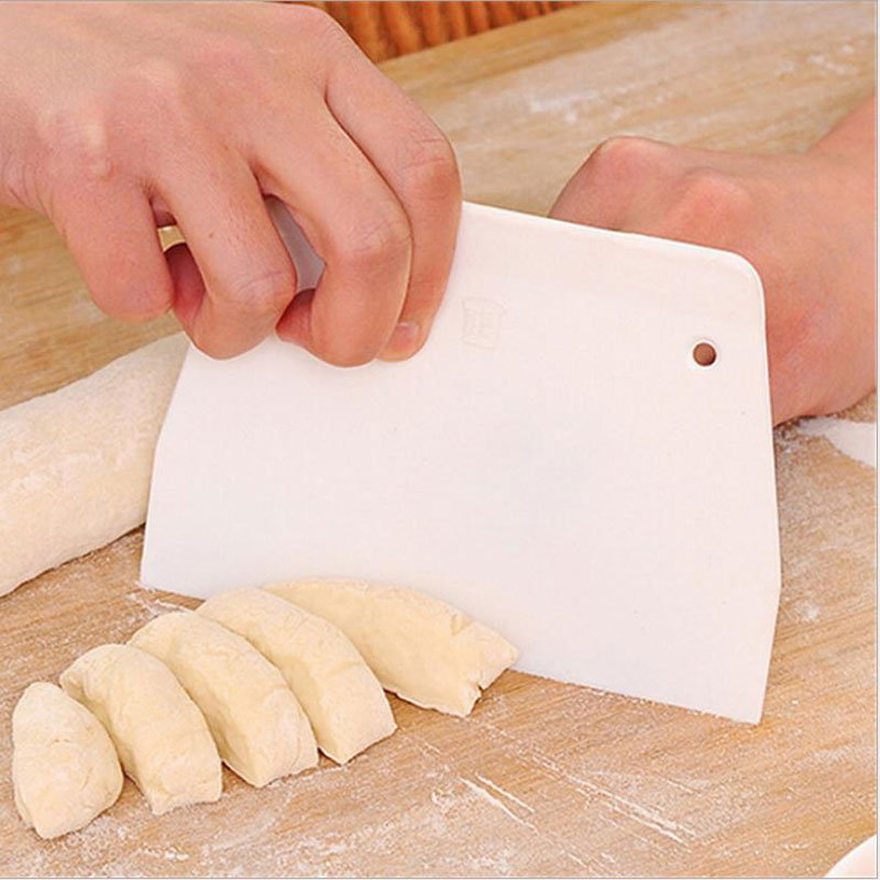 Dough%20Cutter%20Trapezoid%20Spatula%20Dough%20Scraper%20Kitchen%20Butter%20Knife%20JINBING%20-%20Image%205