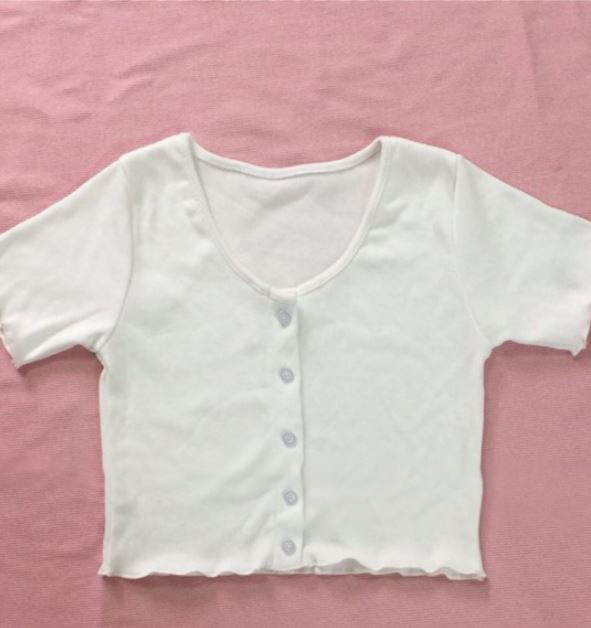 Áo croptop trắng cúc dọc