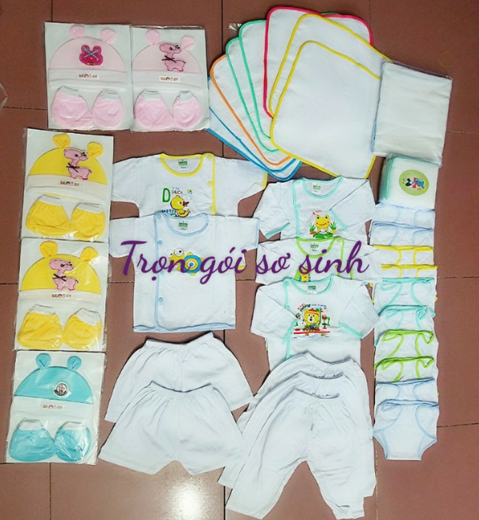 Combo đồ sơ sinh giá rẻ cho bé trai, bé gái 300