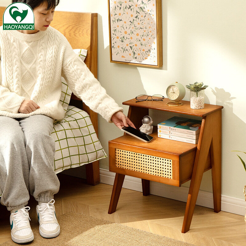 Bàn Cạnh Giường ngủ: Hiện đại và đơn giản, lưu trữ đầu giường, tủ nhỏ, gỗ đặc, ánh sáng sang trọng, tủ khóa cao cấp, kệ phòng ngủ