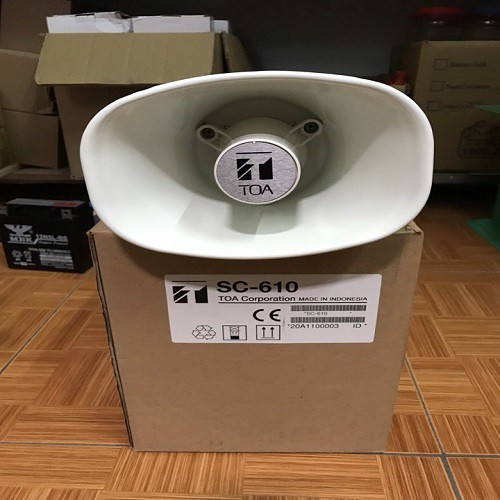Loa nén phản xạ vành chữ nhật TOA SC-610