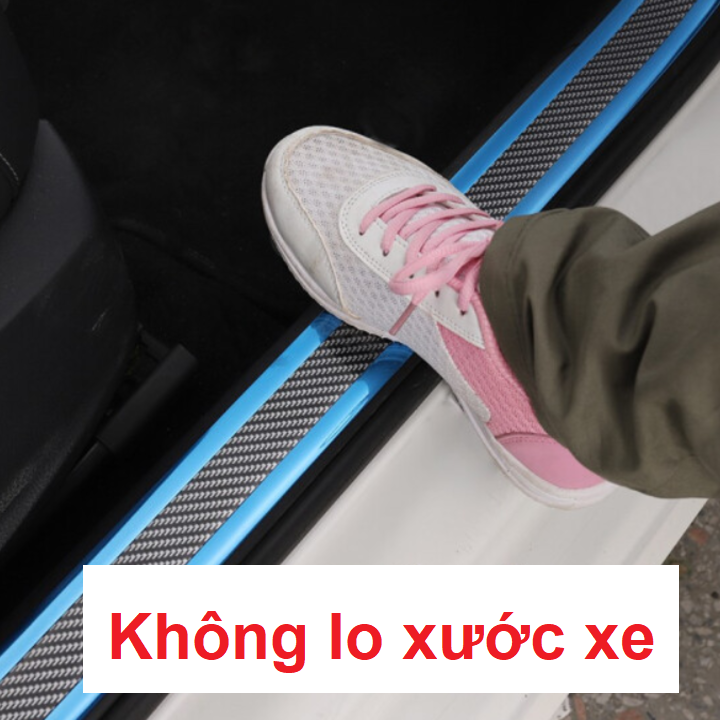 Cacbon dán cốp, dán bước chân chống xước xe hơi, ô tô 2,5 mét x 50mm
