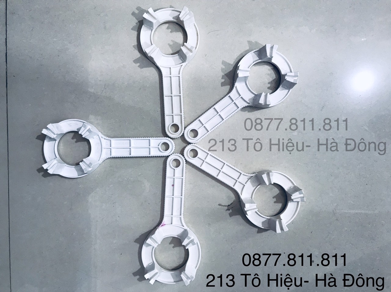 Tay gông mở cốc lọc đời mới Karofi ( máy ss038, U03, U05, U95, Op1310, P95...)