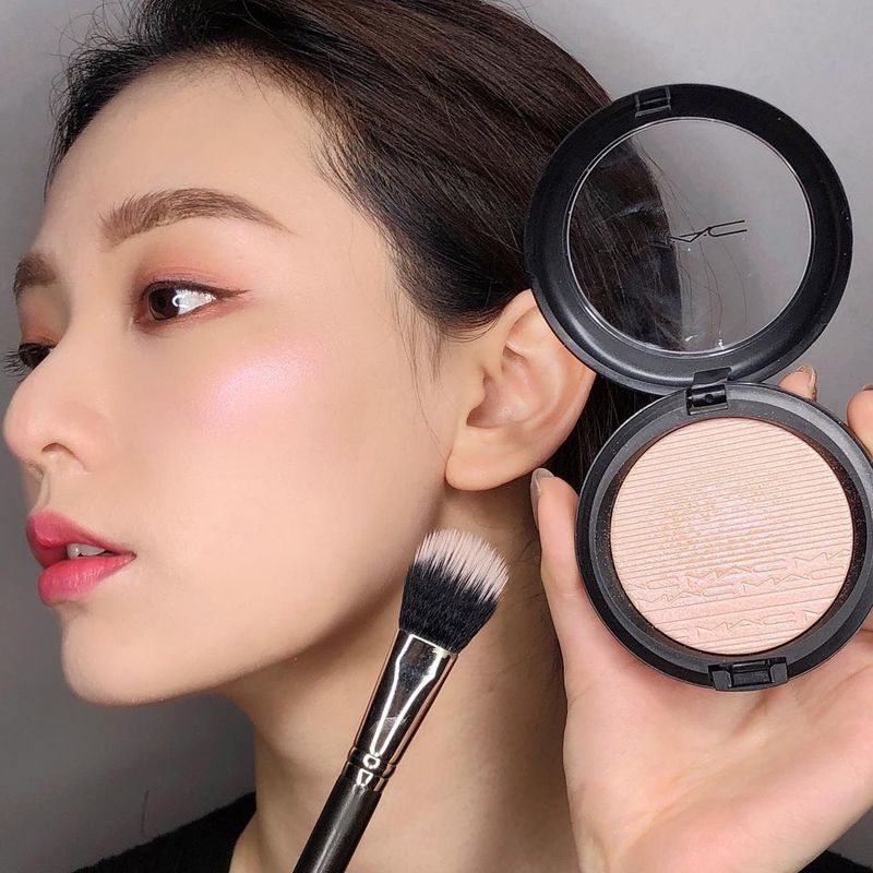 Phấn bắt sáng M.A.C Extra Dimension Skinfinish - Highlighter 9g (Màu Double Gleam)