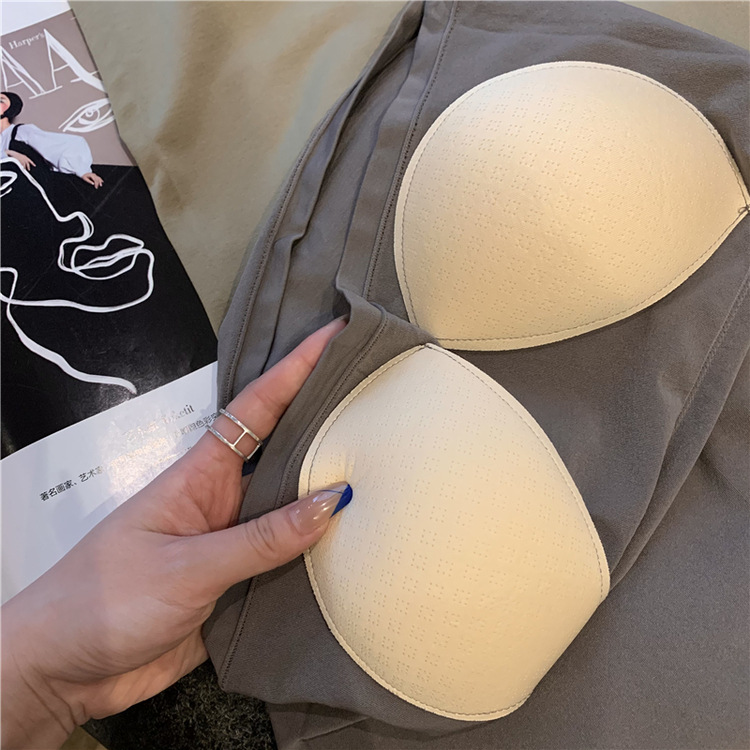 Áo lót 2 dây có đệm ngực mặc áo Blazer