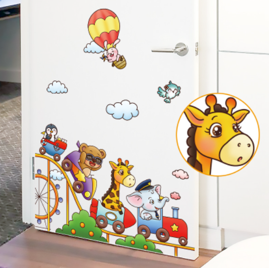 Decal trang trí tường - Xe lửa của những người bạn thú