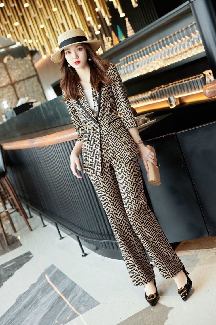 Set Vest Kèm Tặng Áo Thun Trong