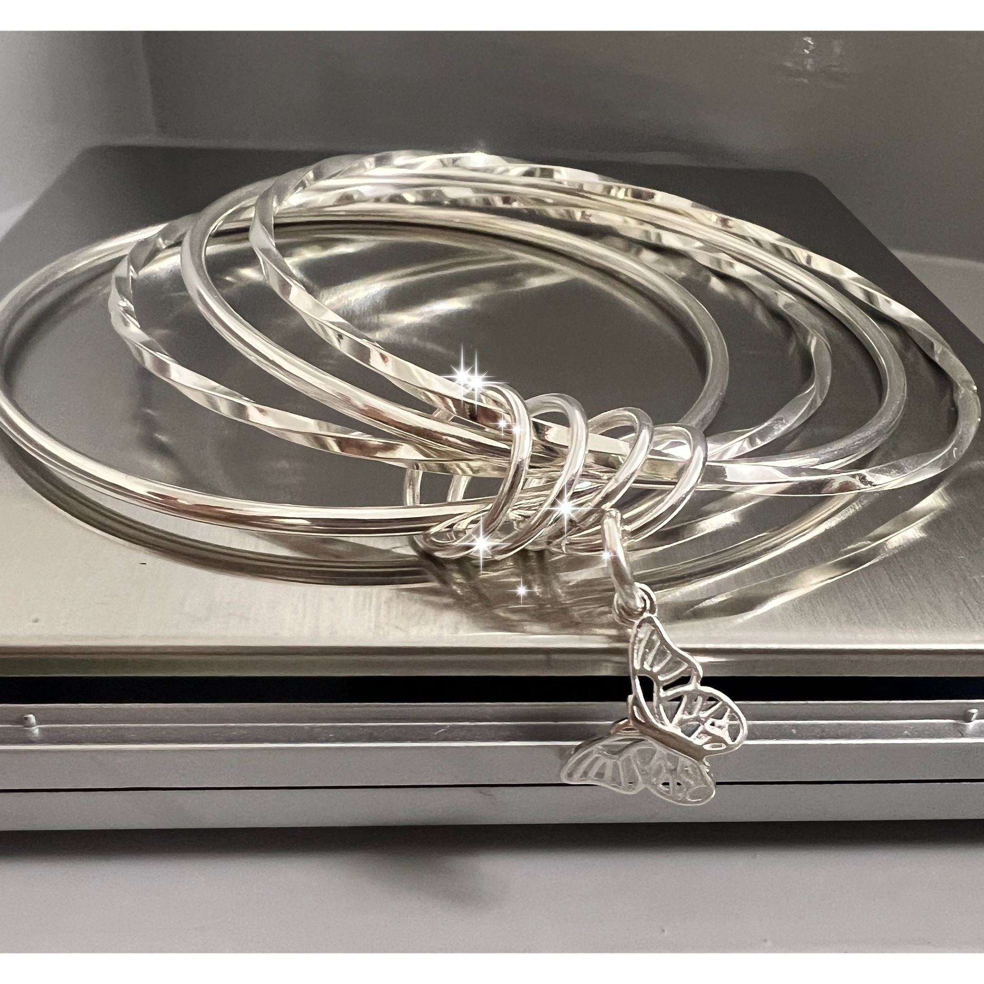 %E3%80%90Fashion-forward%E3%80%91Douyin%20New%20Sansheng%20Bracelet%20Fourth%20Ring%20Butterfly%20for%20Girlfriend's%20Birthday%20Girlfriend%20Lover%20Gift%20-%20Image%204