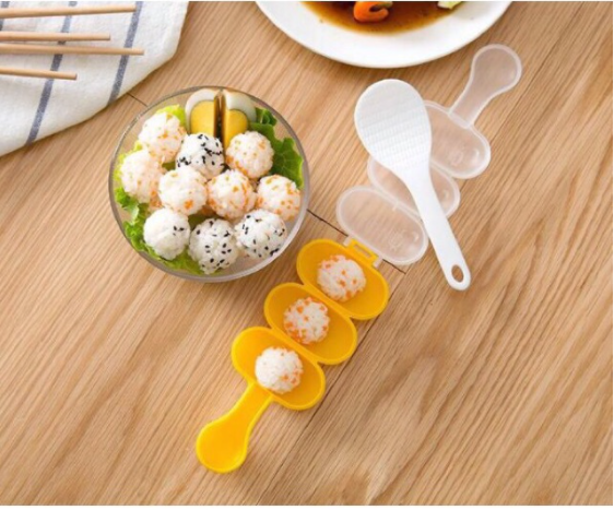 Dụng Cụ Lắc Cơm Cho Bé Yêu