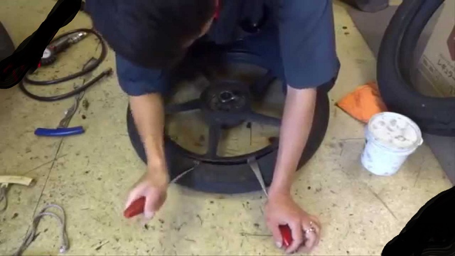 Bộ Dụng Cụ 3 Món Vá Ruột Xe Máy