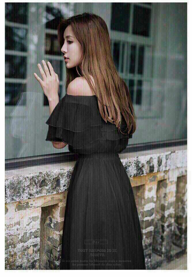 Đầm voan trễ vai