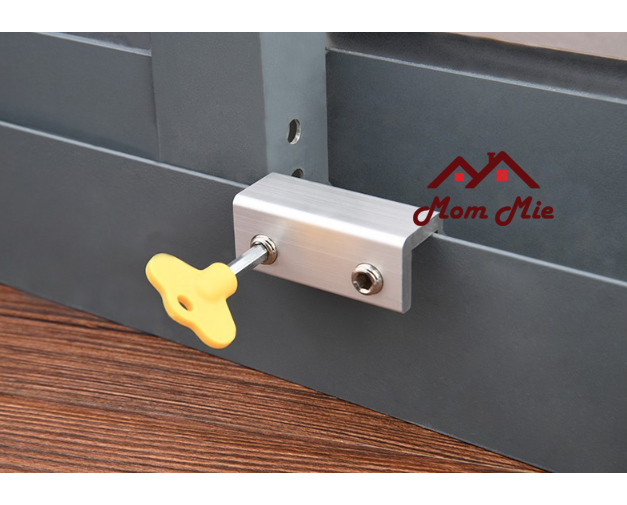 [HCM]Chốt khóa chặn cửa lùa cửa kéo chìa vàng - I014