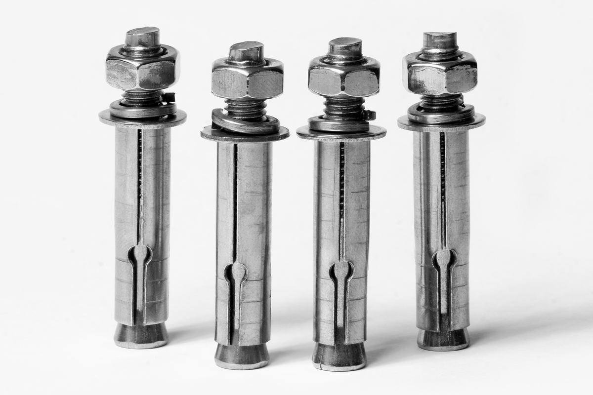 Cách lựa chọn nở inox 10x100 chất lượng