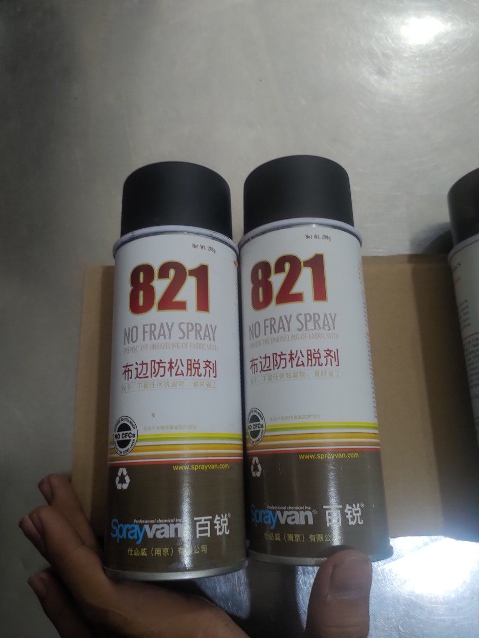chai xịt chống tưa mép vải