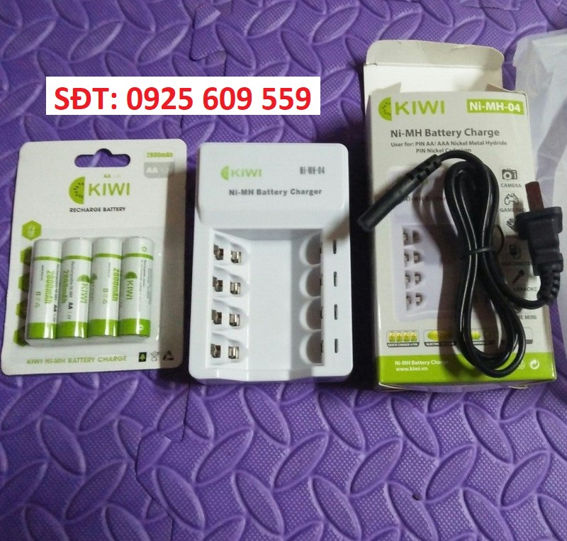 Trọn bộ dock sạc và vỉ 4 pin sạc kiwi 2800 mah