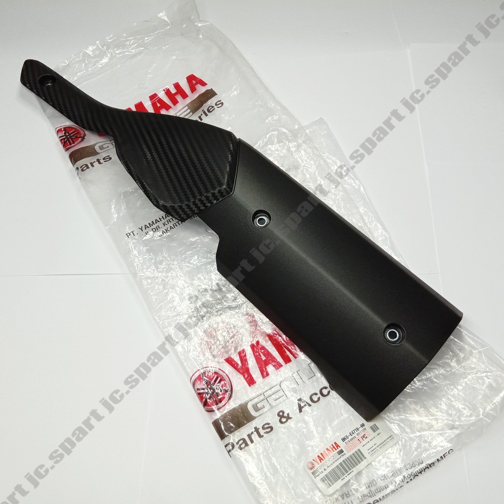 Yamaha R15 V3, V4 & MT15 Matte Black Exhaust Cover Silencer Plate or Silencer Protector. 