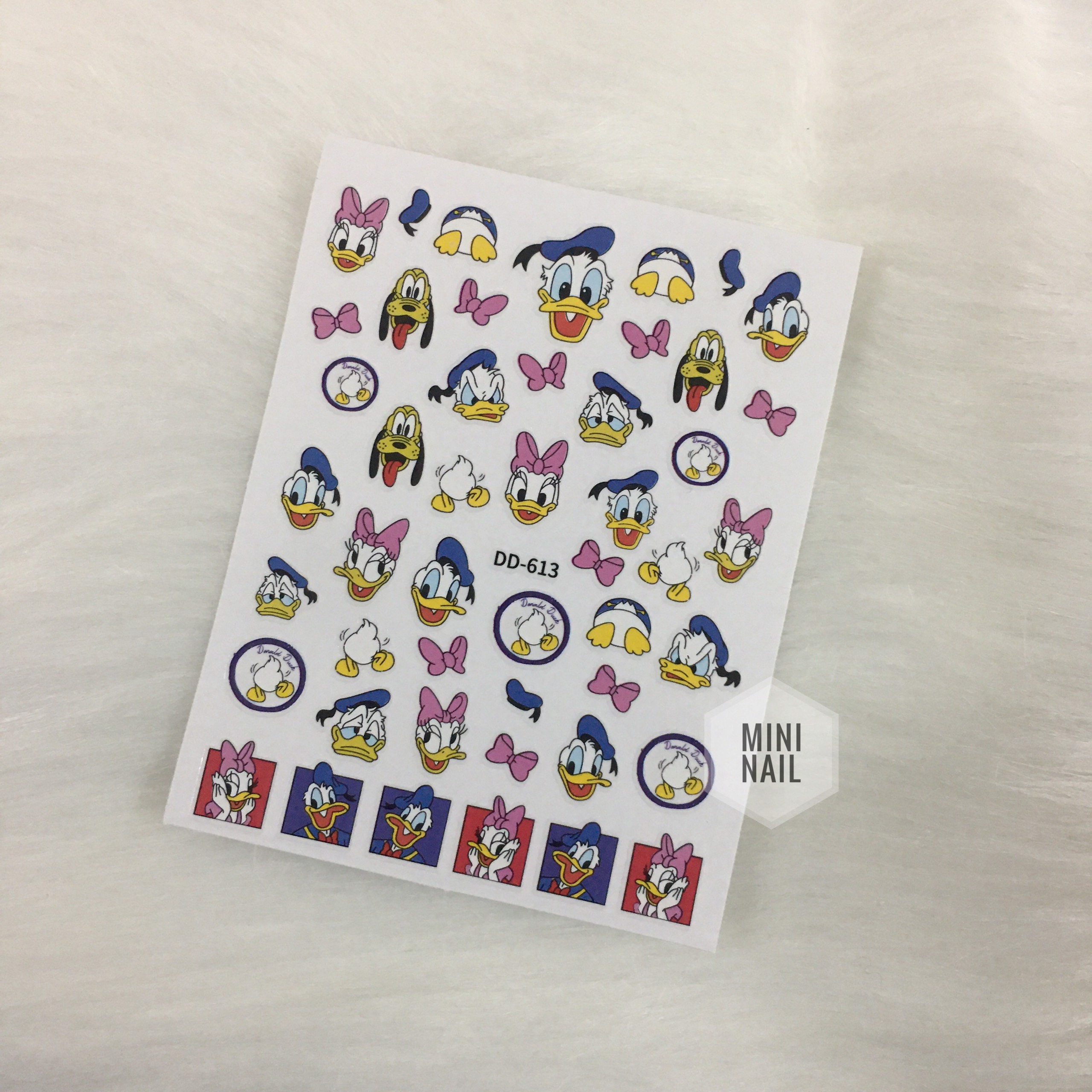 Sticker nail hình mickey, hello kitty