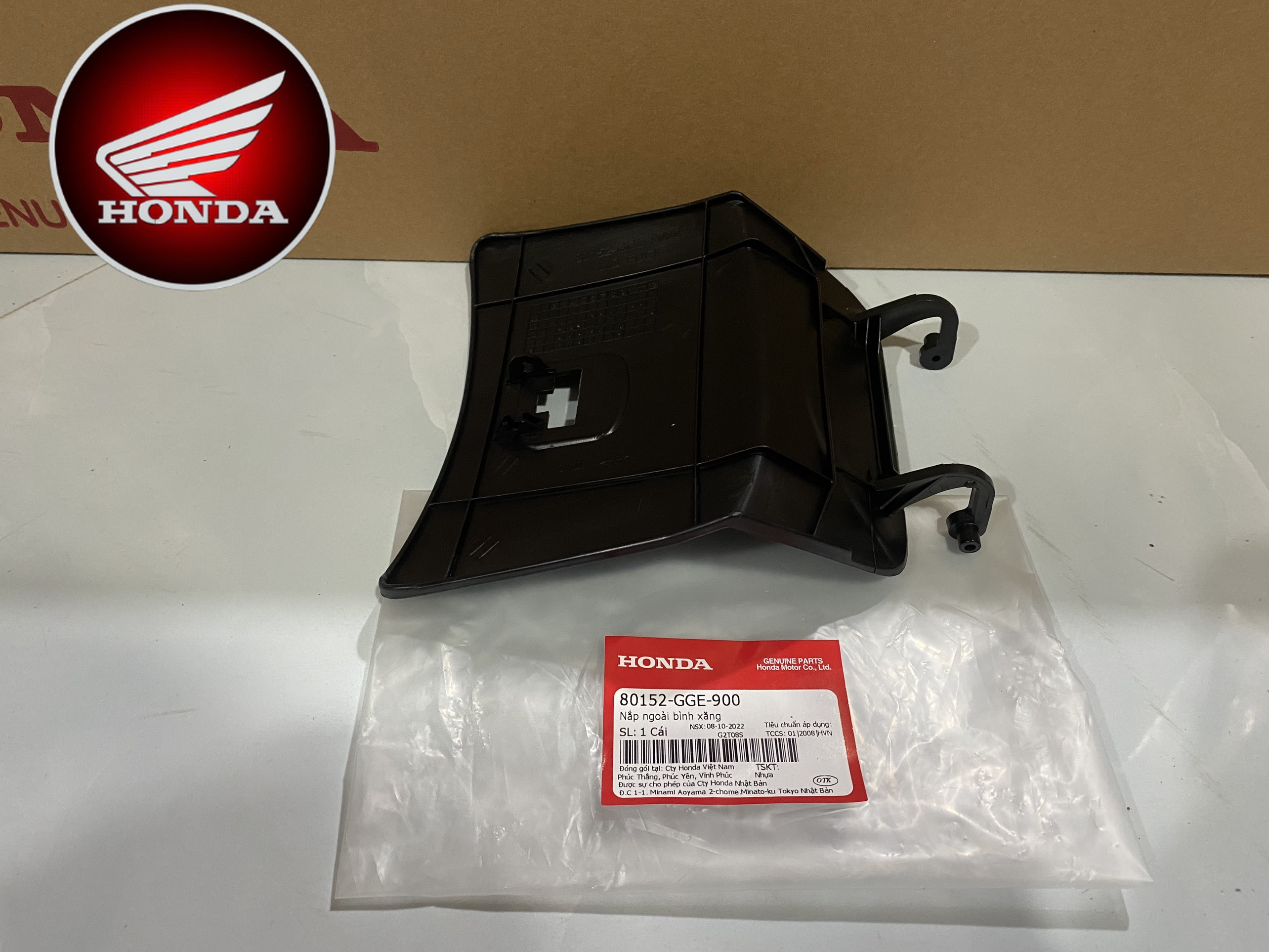 Nắp ngoài bình xăng Lead 110 (80152GGE900)