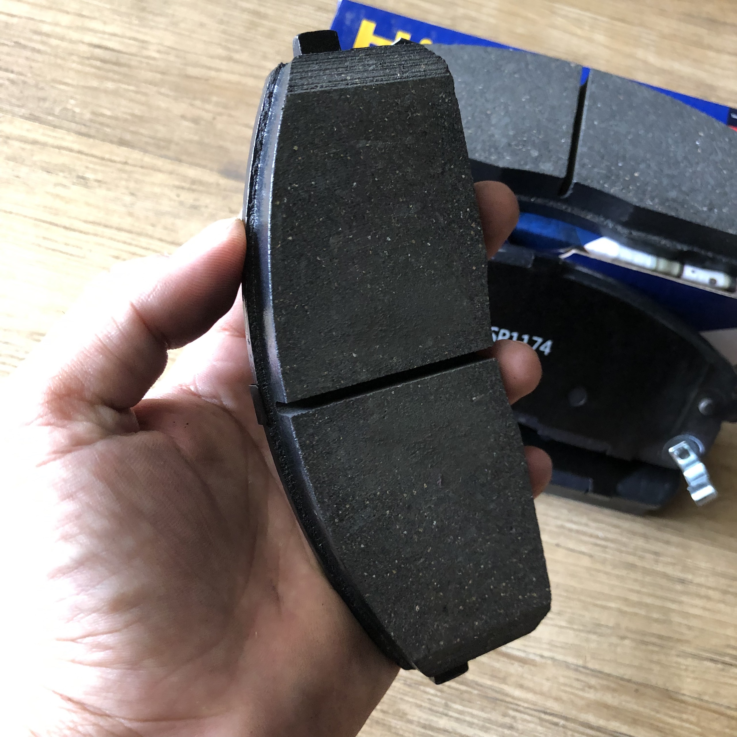 MÁ PHANH ĐĨA TRƯỚC HYUNDAI PORTER 2
