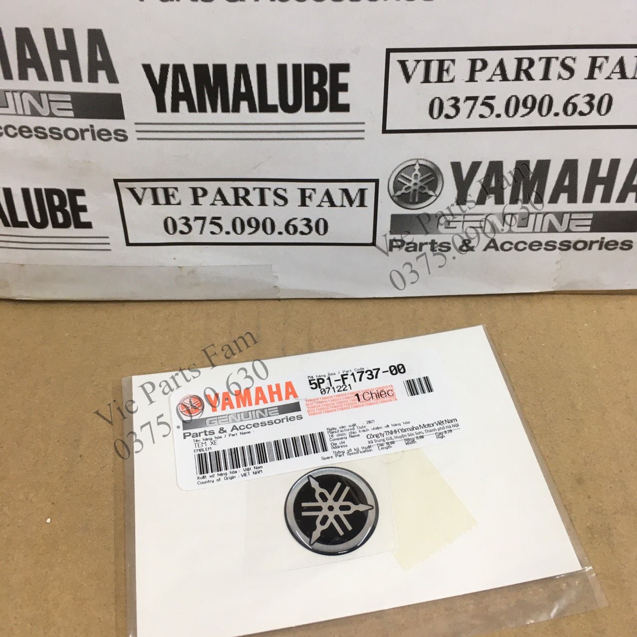 Tem logo mặt nạ Janus, hàng din Yamaha mới 100%