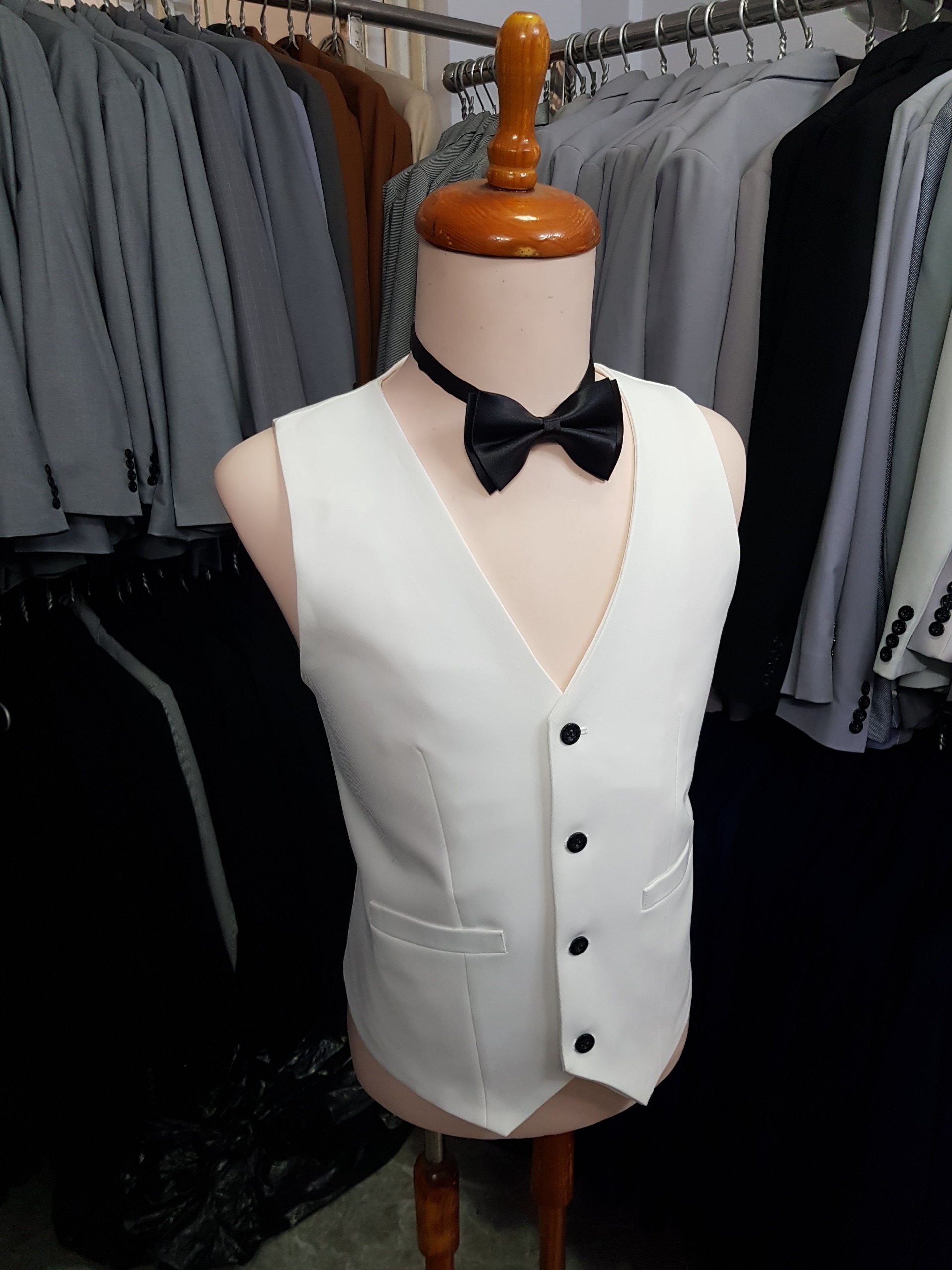 [HCM]Áo gile nam ôm body màu trắng tặng nơ đen