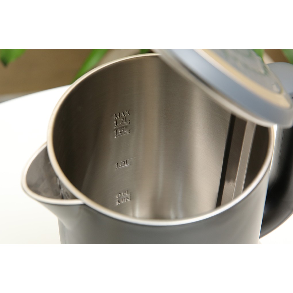 Ấm đun siêu tốc Sharp 1.7 lít EKJ-17EVPS-BK - Hàng chính hãng