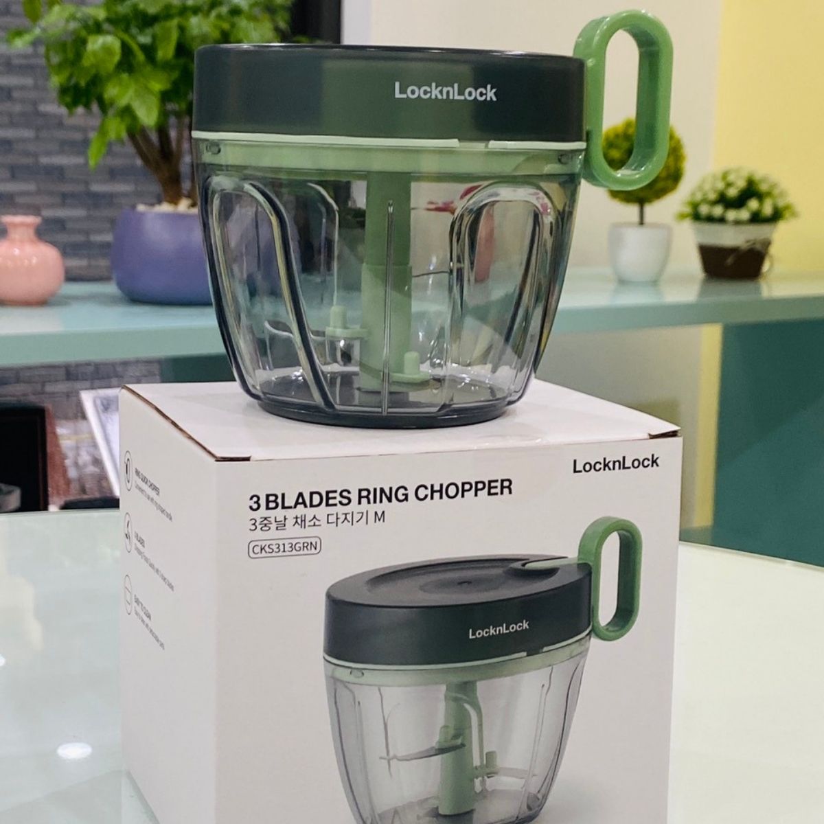 Dụng cụ băm rau củ quả Lock&Lock CKS313 650ML