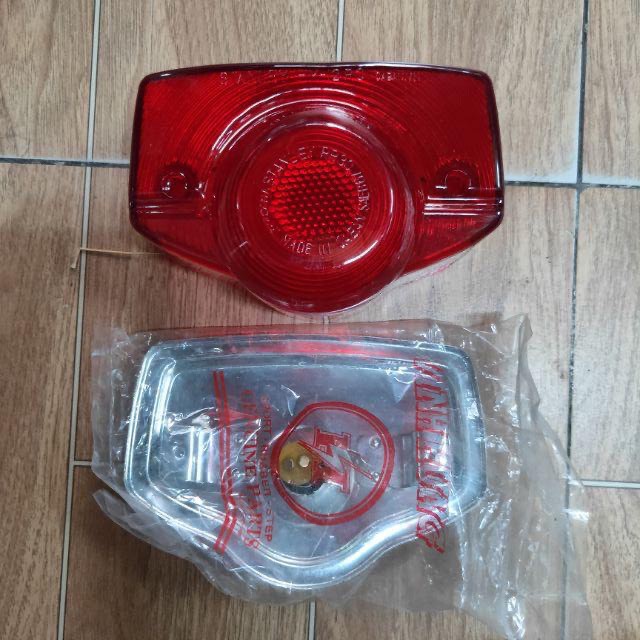 Đèn hậu xe cub 78 81 67 cd.