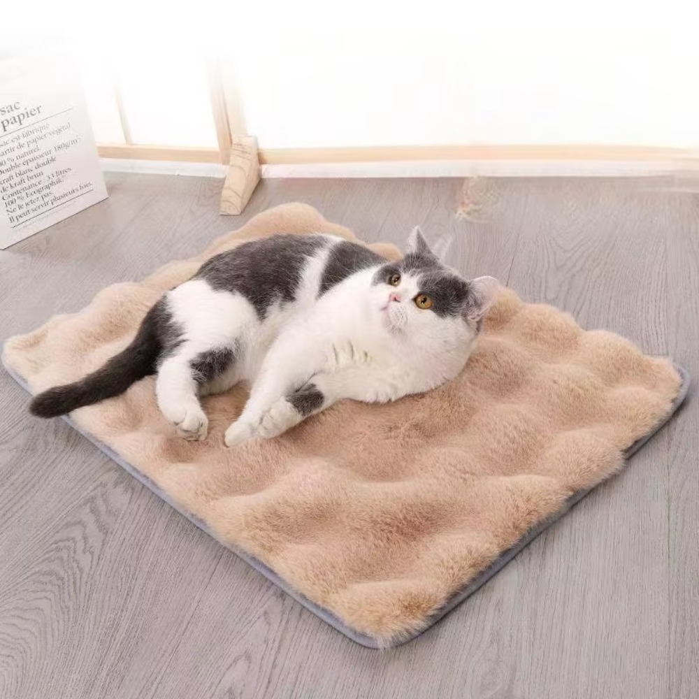 Comfortable%20Ultra-Soft%20Pet%20Plush%20Mat%20Keep%20Warm%20Thicken%20Cat%20Bed%20Mat%20Cats%20Dogs%20Sleeping%20Mat%20Pet%20-%20Image%203