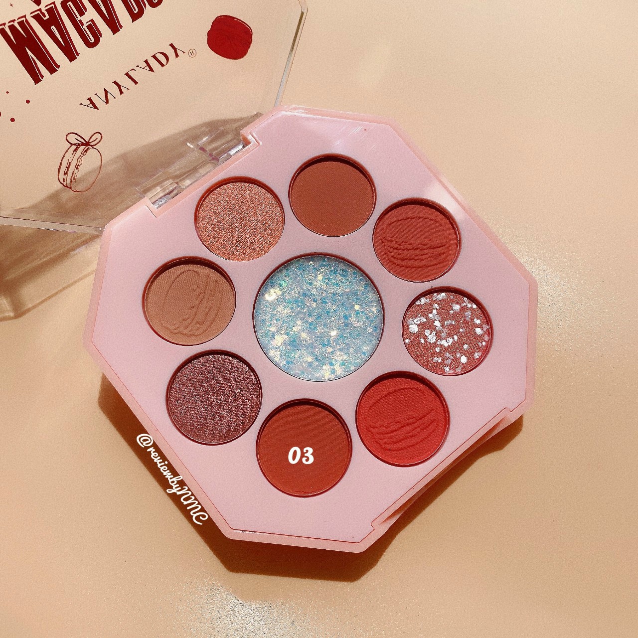 Phấn mắt 9 ô Macaron Magic siêu dễ thương