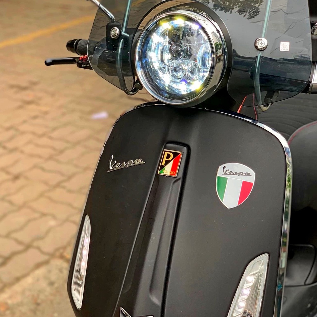 Logo Vespa dán mặt nạ đầy cái tính đầy đủ màu cho khách chọn lựa