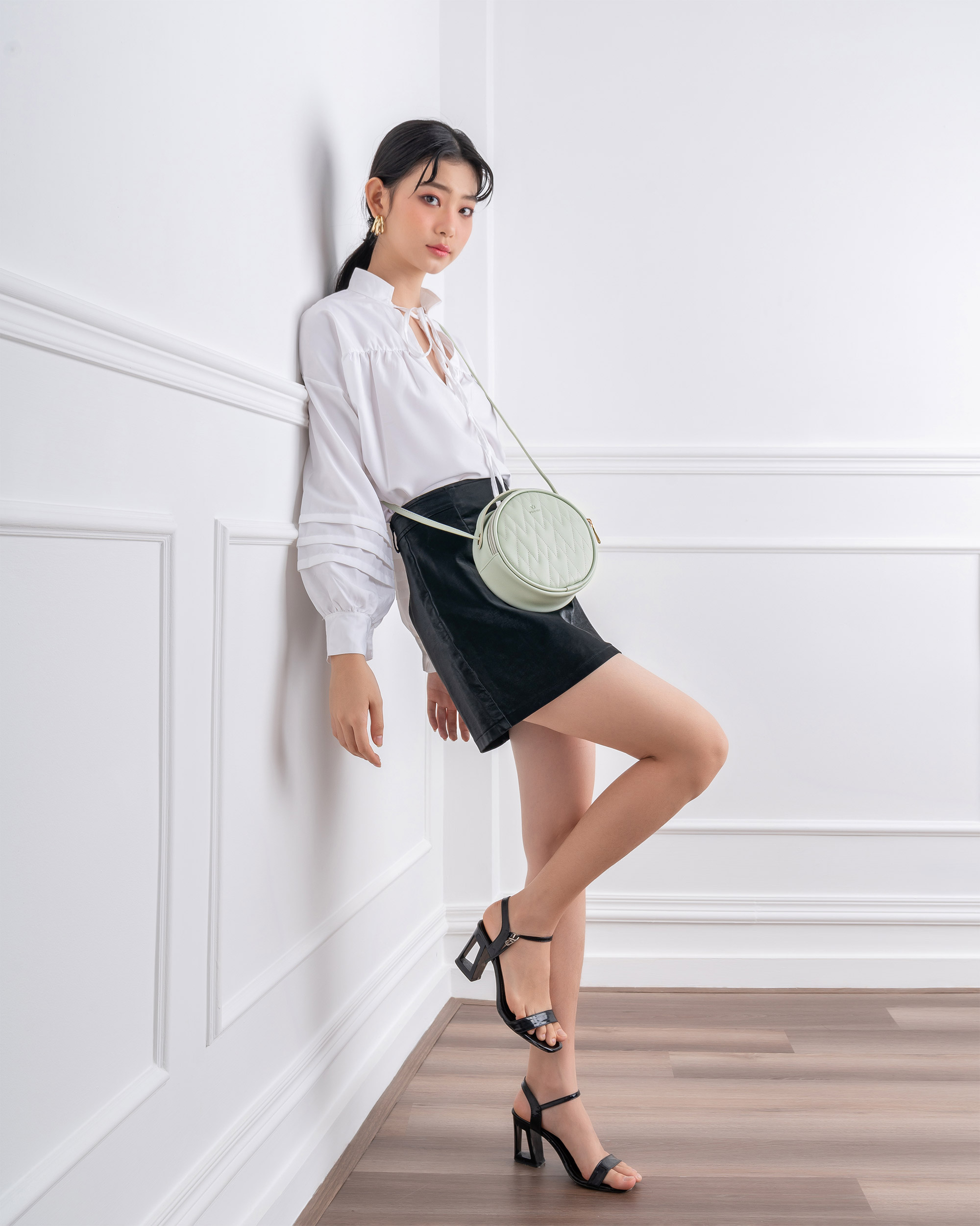 Túi Yuumy (Thời trang nữ đi chơi size 18 - Túi đeo chéo da Seasand YN110)