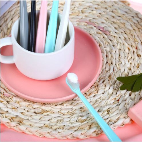 [Bán lẻ 1 cái] Bàn Chải Đánh Răng Xuất Nhật Macaron Có Nắp Đậy
