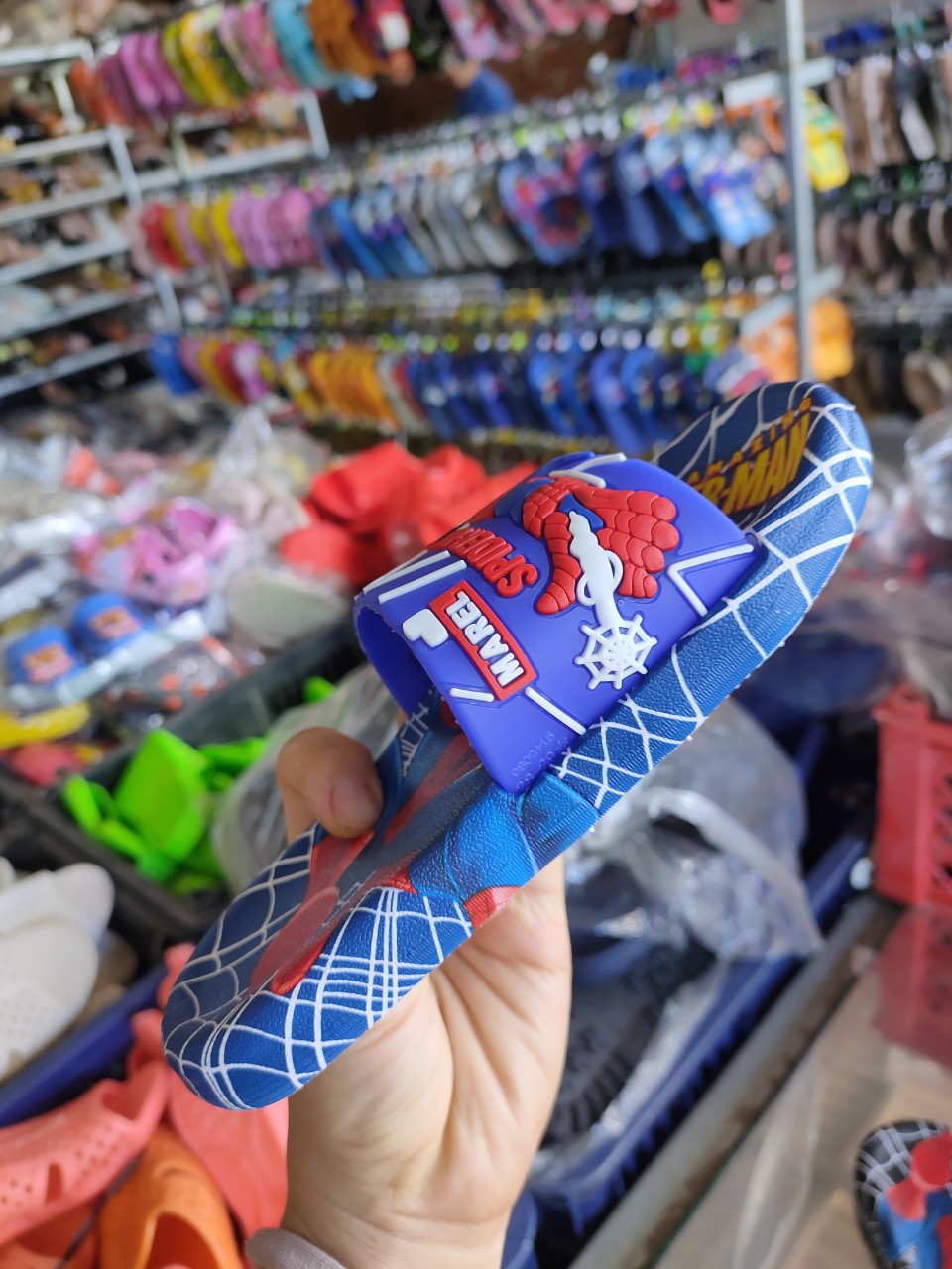 DÉP SIÊU NHÂN NHỆN 3D ĐẾ DẺO CHO BÉ TRAI