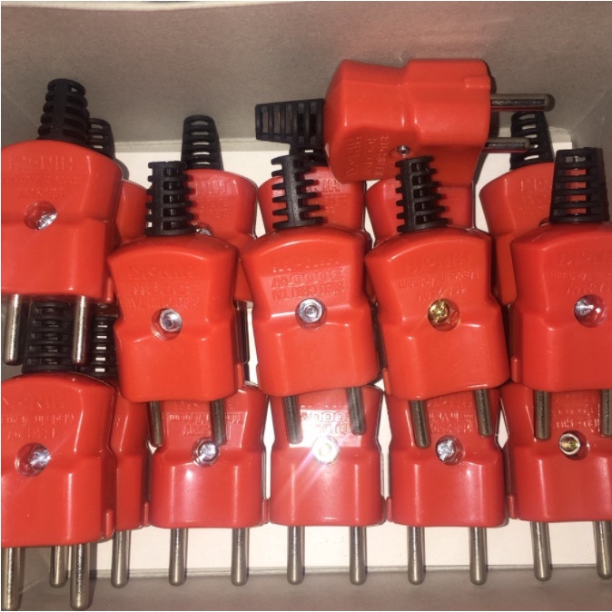 Phích cắm siêu chịu tải 3000W