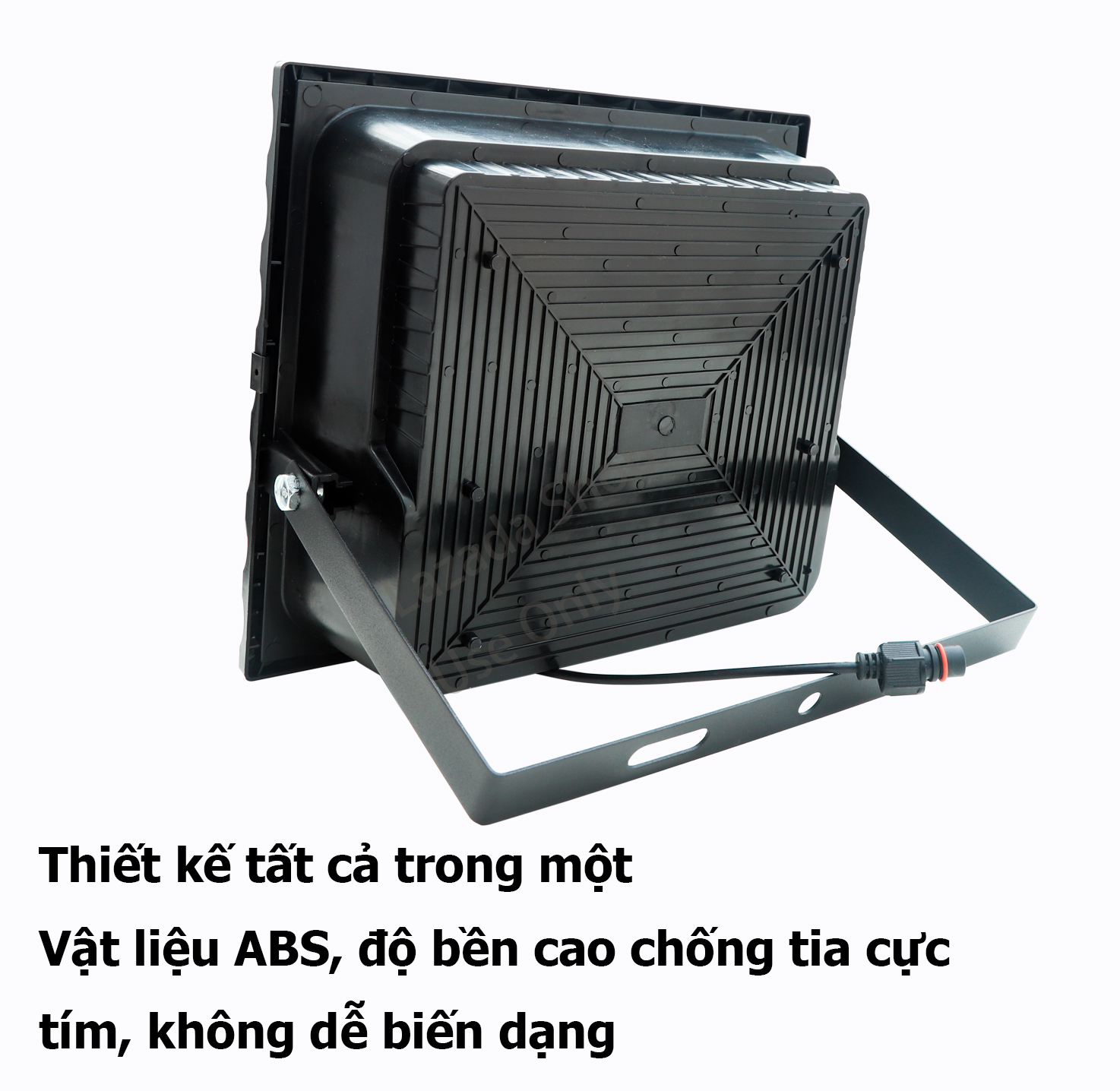 Đèn pha led Năng Lượng Mặt Trời 600W