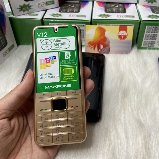 [HCM]Điện thoại 4 Sim MaxFone V12, Điện Thoại 4 Sim Pin Trâu