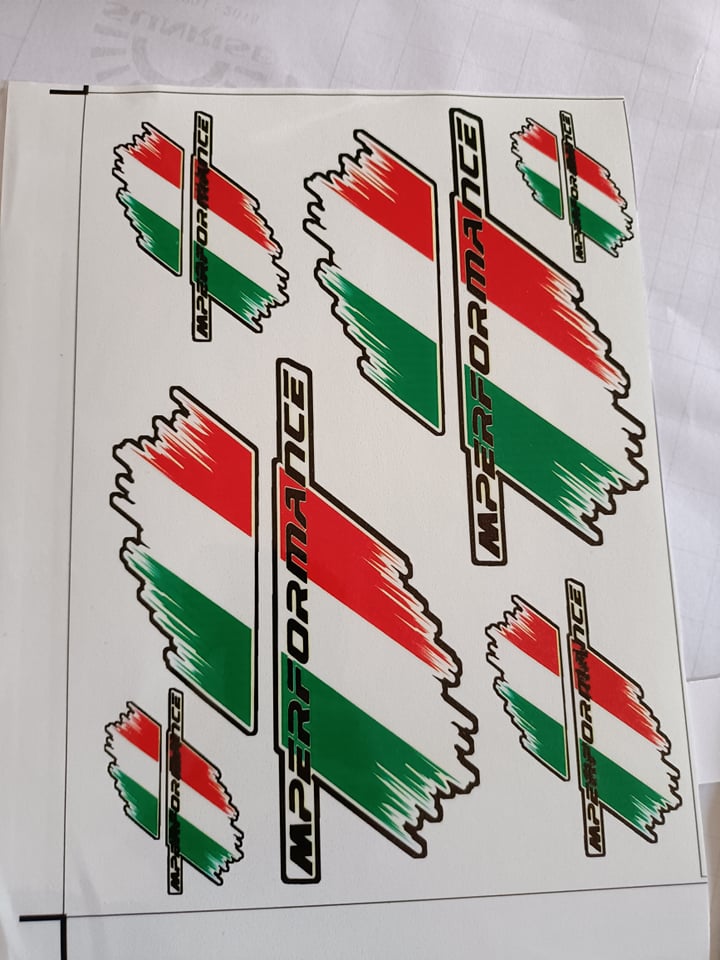 tem tấm logo cờ ý kt 20x25cm