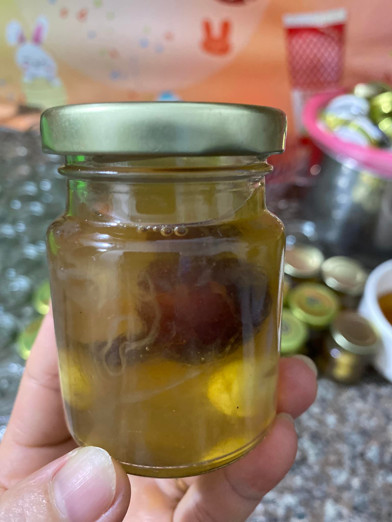 Tổ yến chưng sẵn Tr3ch