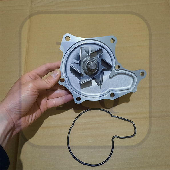 BƠM NƯỚC ISUZU HILANDER