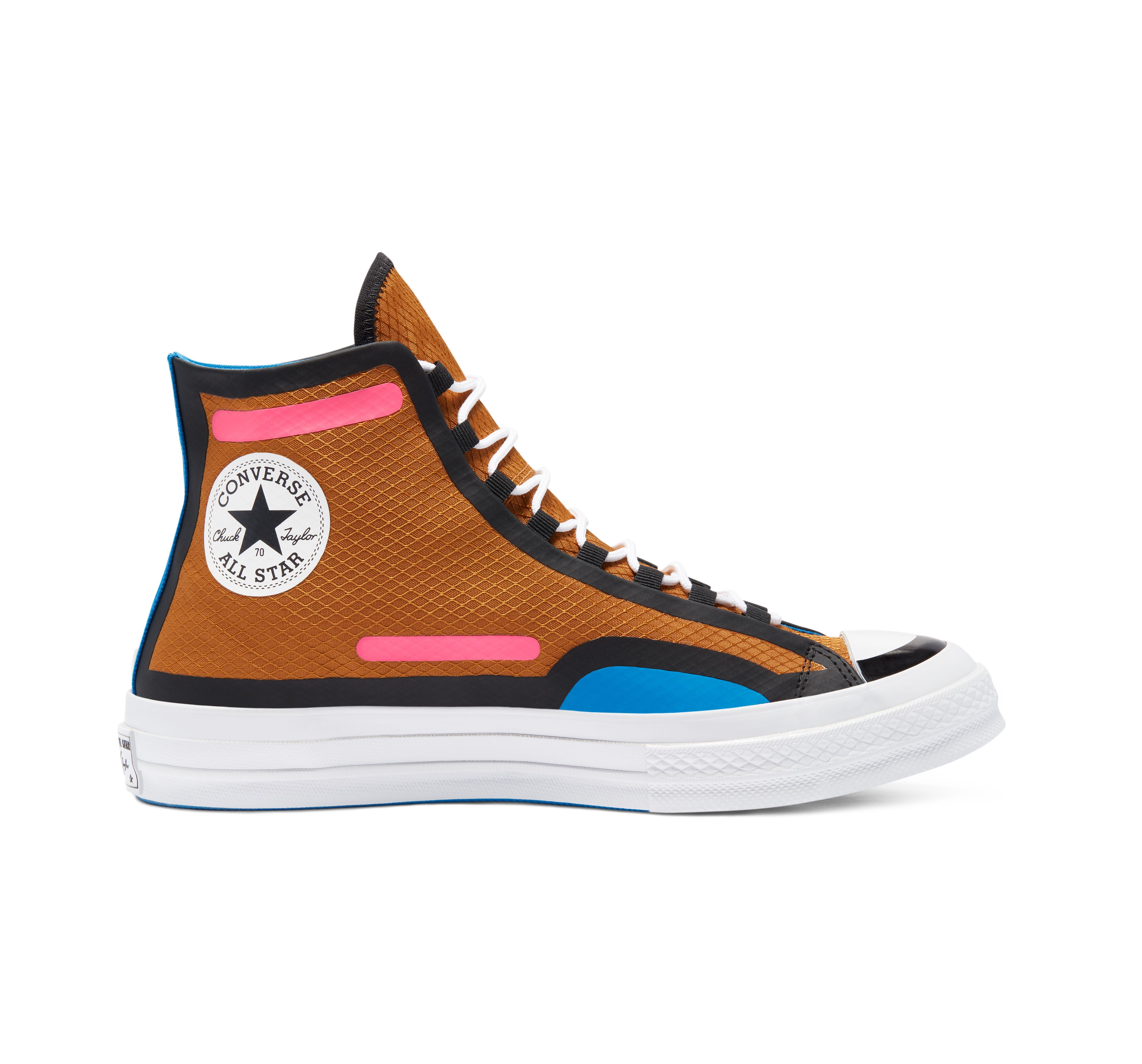 black converse with pink laces