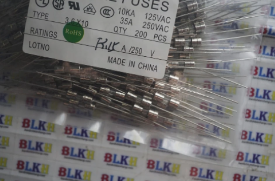 20 cầu chì thủy tinh 250v 2a 3.15a 6.3a 5a 8a 10a 15a 0.5a 1a 1.5a 3.6x10