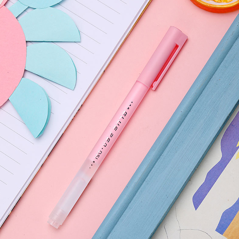 Solid%20Glue%20Stick%20Pen%20Shape%20Candy%20Color%20Quick-drying%20High%20Viscosity%20Creative%20Students%20Stationery%20Demoo%20-%20Image%204