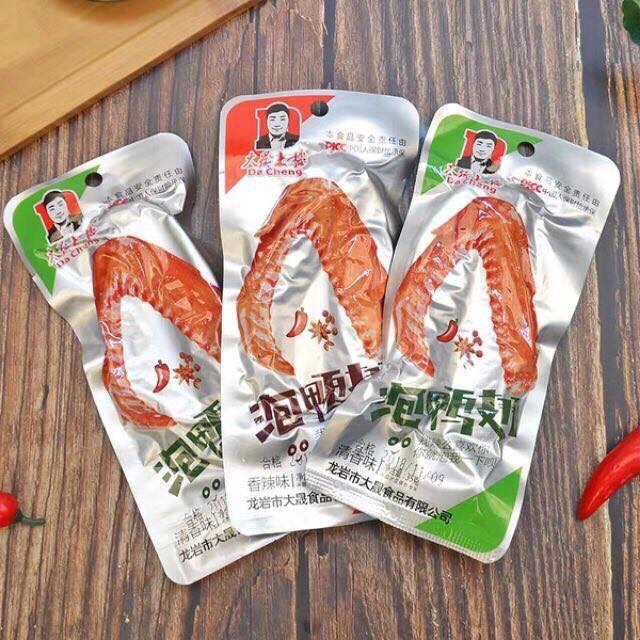 1 BỊCH 30 CÁNH VỊT DACHENG (gói 35g)