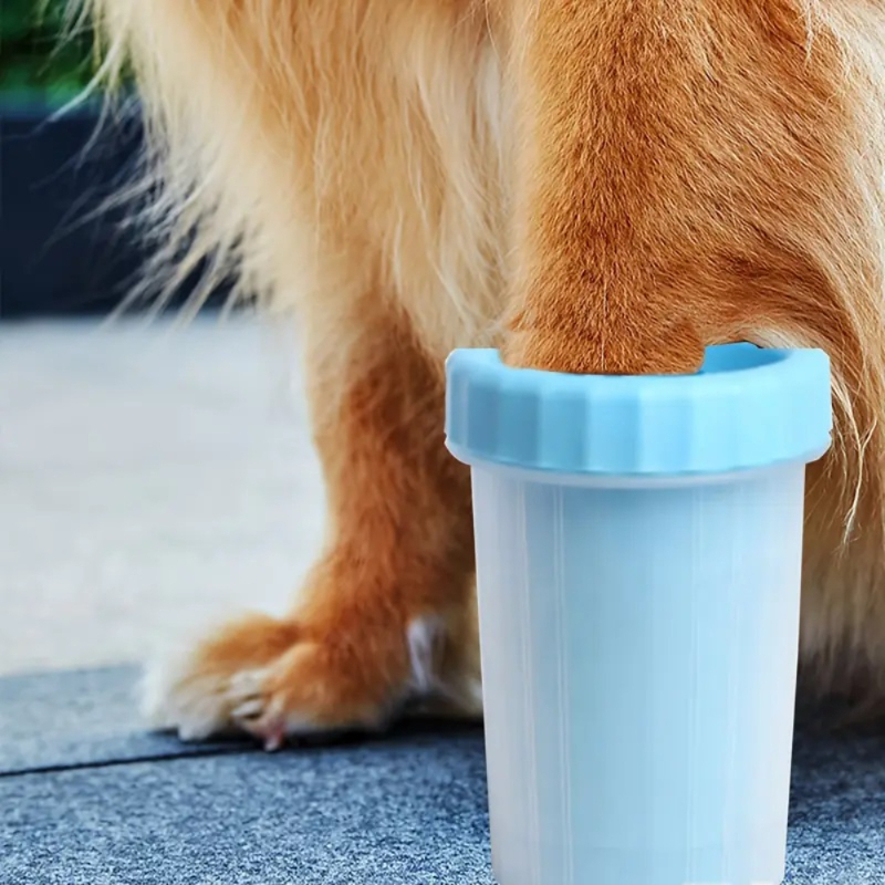 Portable%20Dog%20Paw%20Cleaner%20Cup%20-%20Mud%20&%20Dirt%20Remover%20for%20Dogs%20&%20Cats,%20Compact%20&%20Durable%20Pet%20Cleaning%20Tool,%20Easy%20Wash,%20Travel-Friend%20-%20Image%207