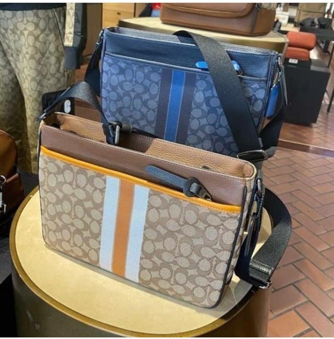 coach thompson crossbody